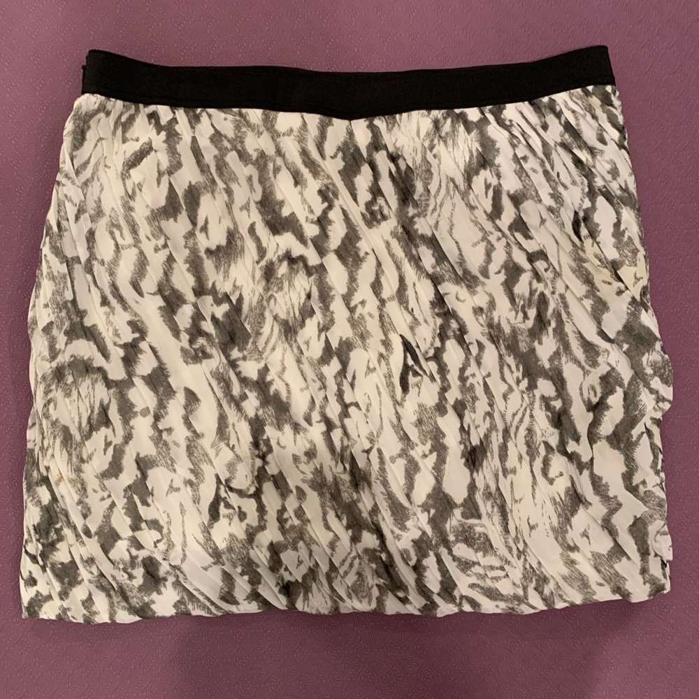 Black/White Print Skirt - Armani Exchange
